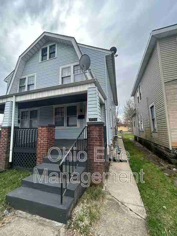 2229 East 5th Avenue