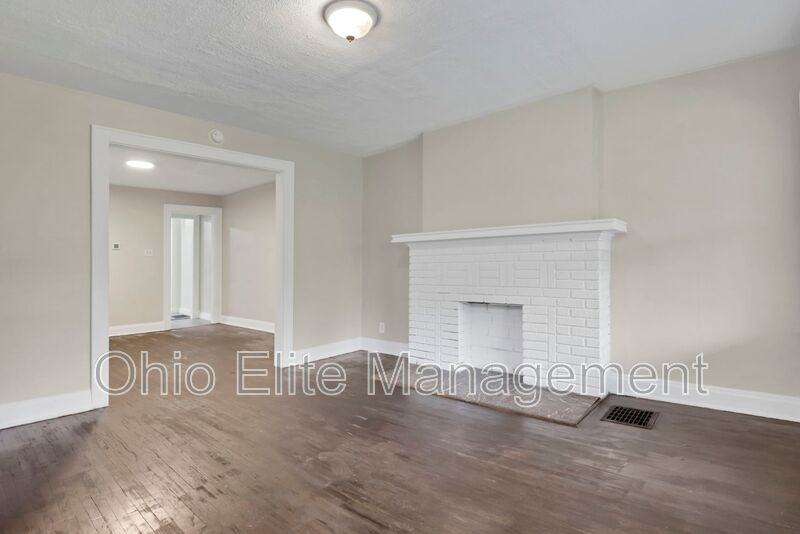 659 South Burgess Avenue - Photo 6 of 27