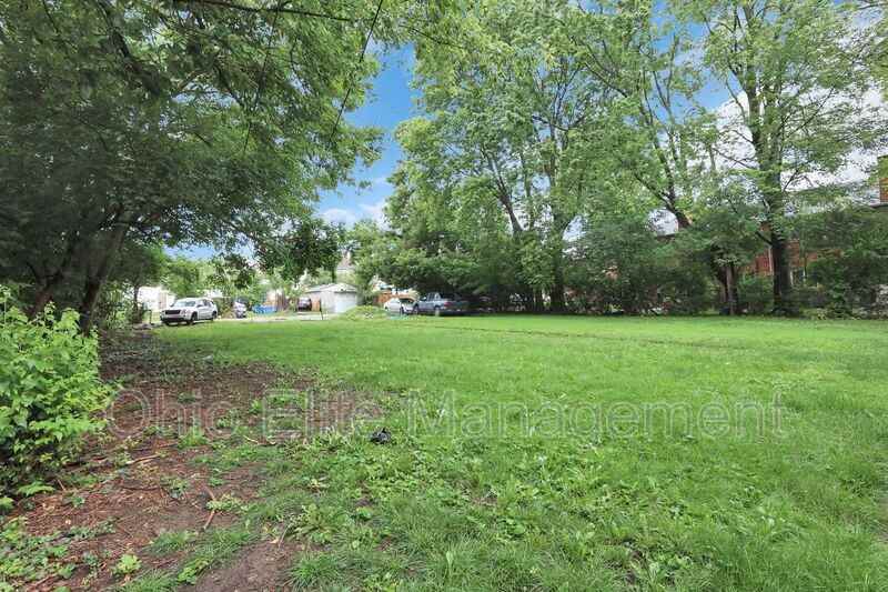 53 S Burgess Ave - Photo 5 of 43