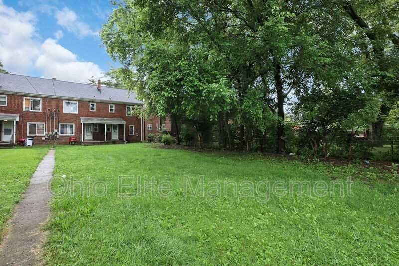 53 S Burgess Ave - Photo 6 of 43