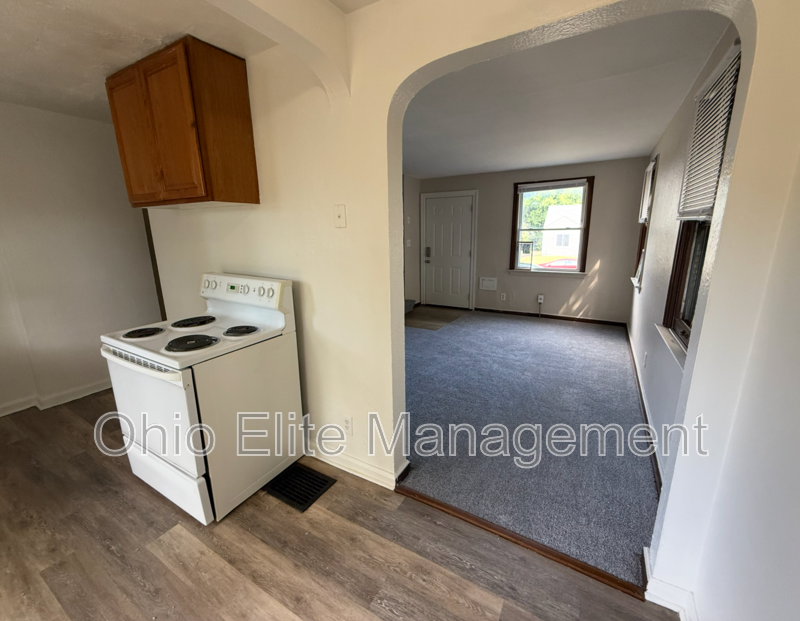 1753 E Frankfort St - Photo 6 of 24