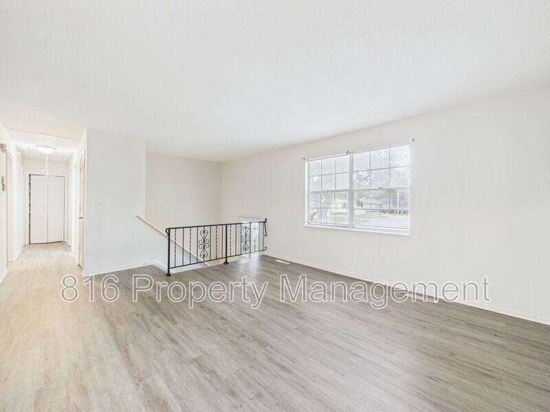 7730 E 103rd Ter - Photo 3 of 30