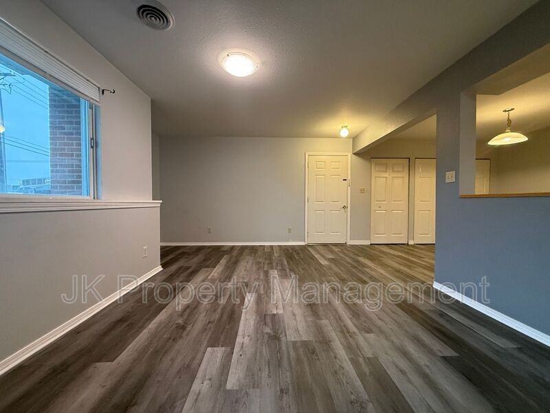 3409 11th Ave S #02 - Photo 4 of 22