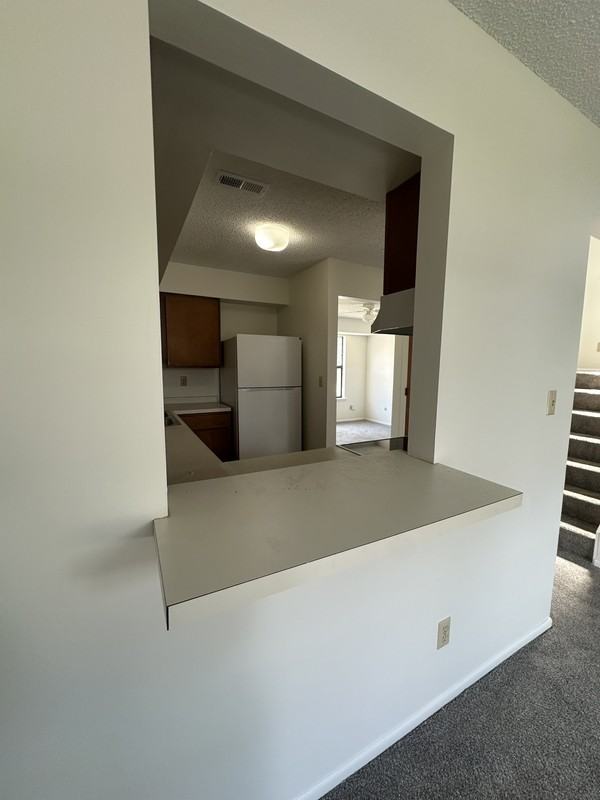 630 Arkansas St - Photo 3 of 11