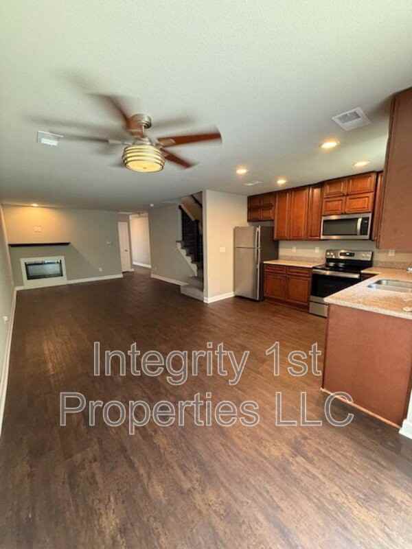 6294 Ne 44th St - Photo 3 of 25