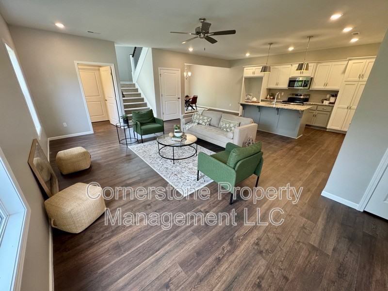 809 Highland Dr - Photo 2 of 14