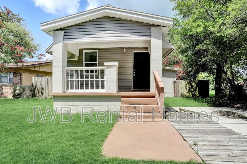 3310 Franklin St - Photo 2 of 17