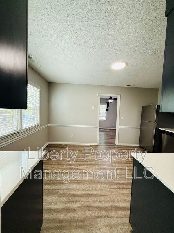 1002 Ryder Ct - Photo 5 of 16