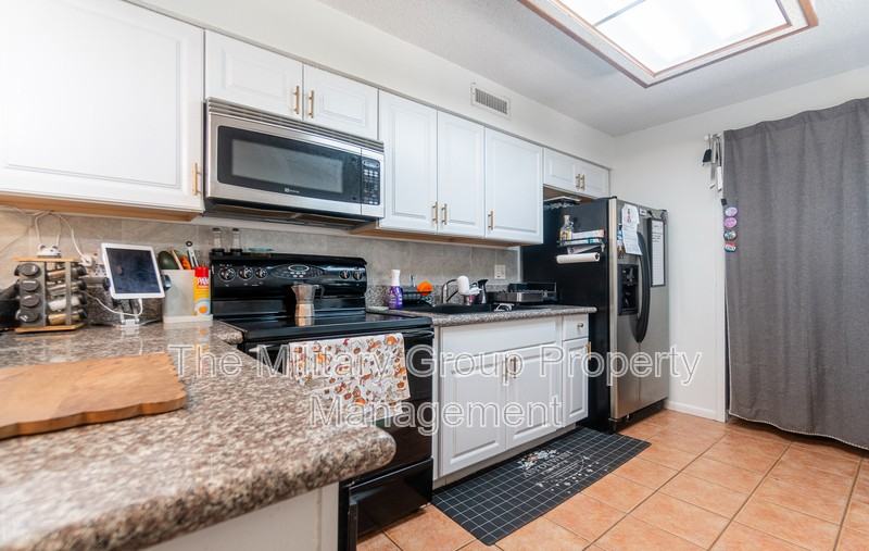 4814 Kingsmeadow Ln - Photo 5 of 31