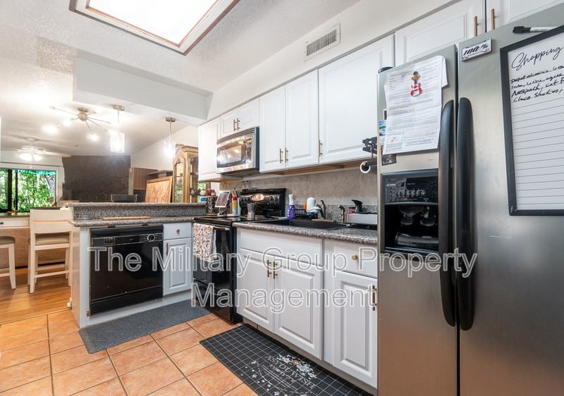 4814 Kingsmeadow Ln - Photo 6 of 31