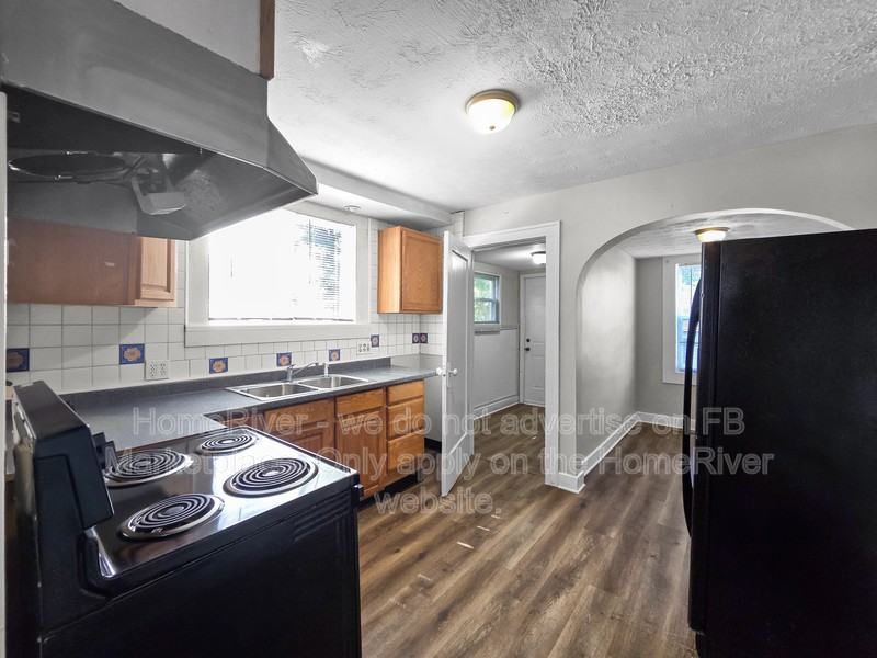 1524 South Talbott Street #1 - Photo 4 of 22