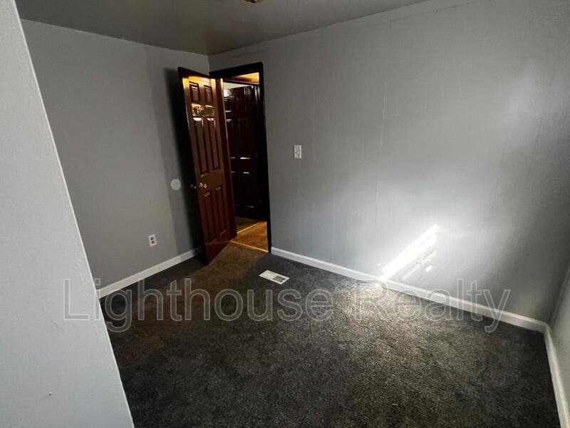 33 Mckinley Ave - Photo 2 of 10