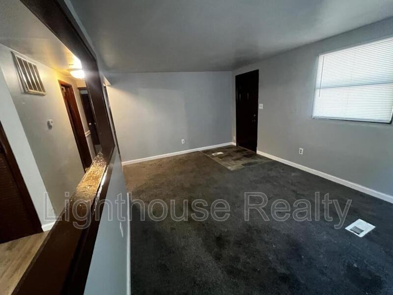 33 Mckinley Ave - Photo 3 of 10