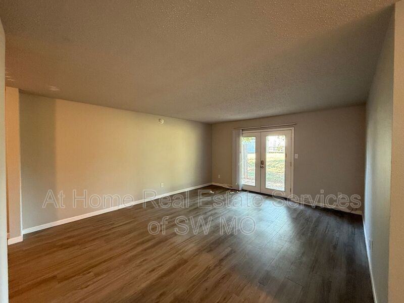 3508 E Farm Lane Rd #D - Photo 2 of 11