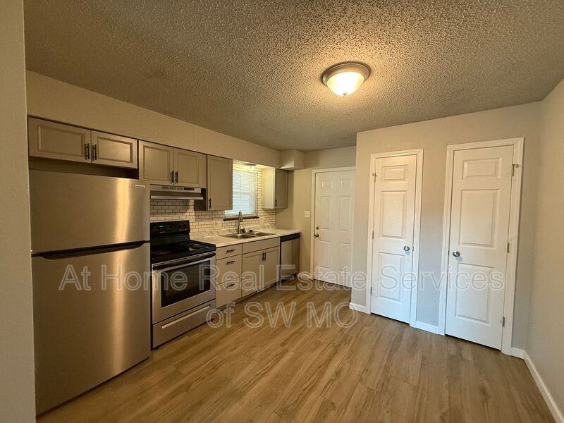 3508 E Farm Lane Rd #D - Photo 3 of 11