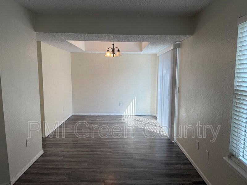 9121 South 69th East Place - Photo 5 of 19