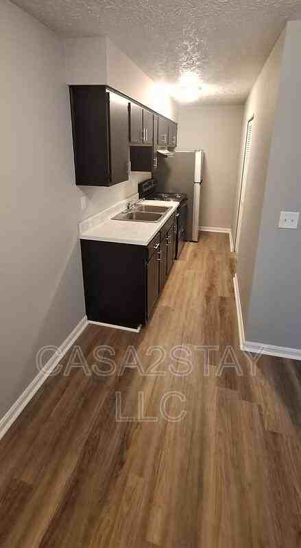 668 Knox Blvd #14 - Photo 2 of 8