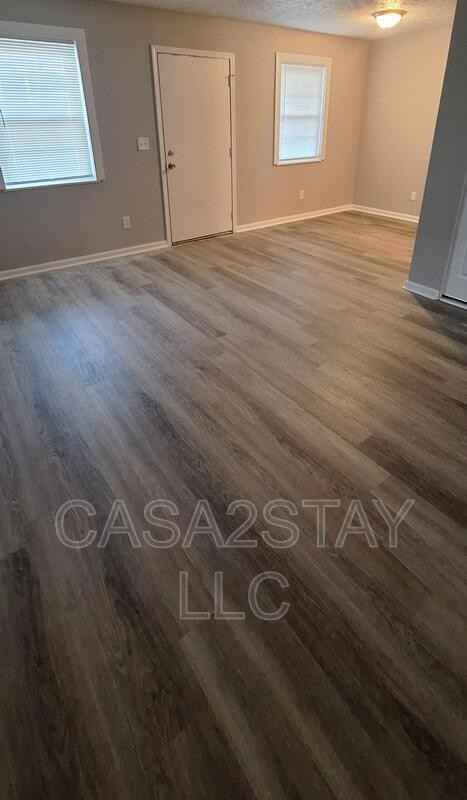 668 Knox Blvd #14 - Photo 4 of 8