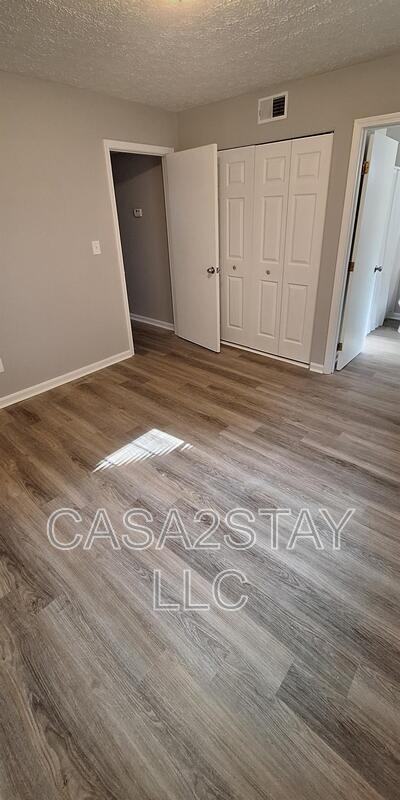 668 Knox Blvd #14 - Photo 7 of 8