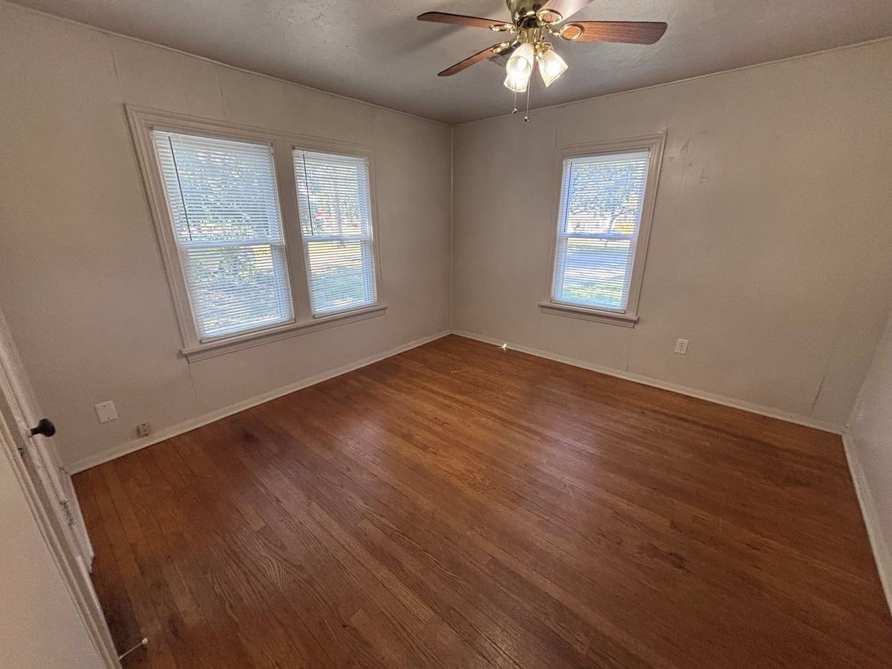 528 North Boulevard Street - Photo 7 of 17