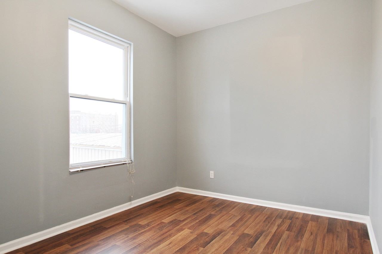 EVANS_6411 - Photo 5 of 15