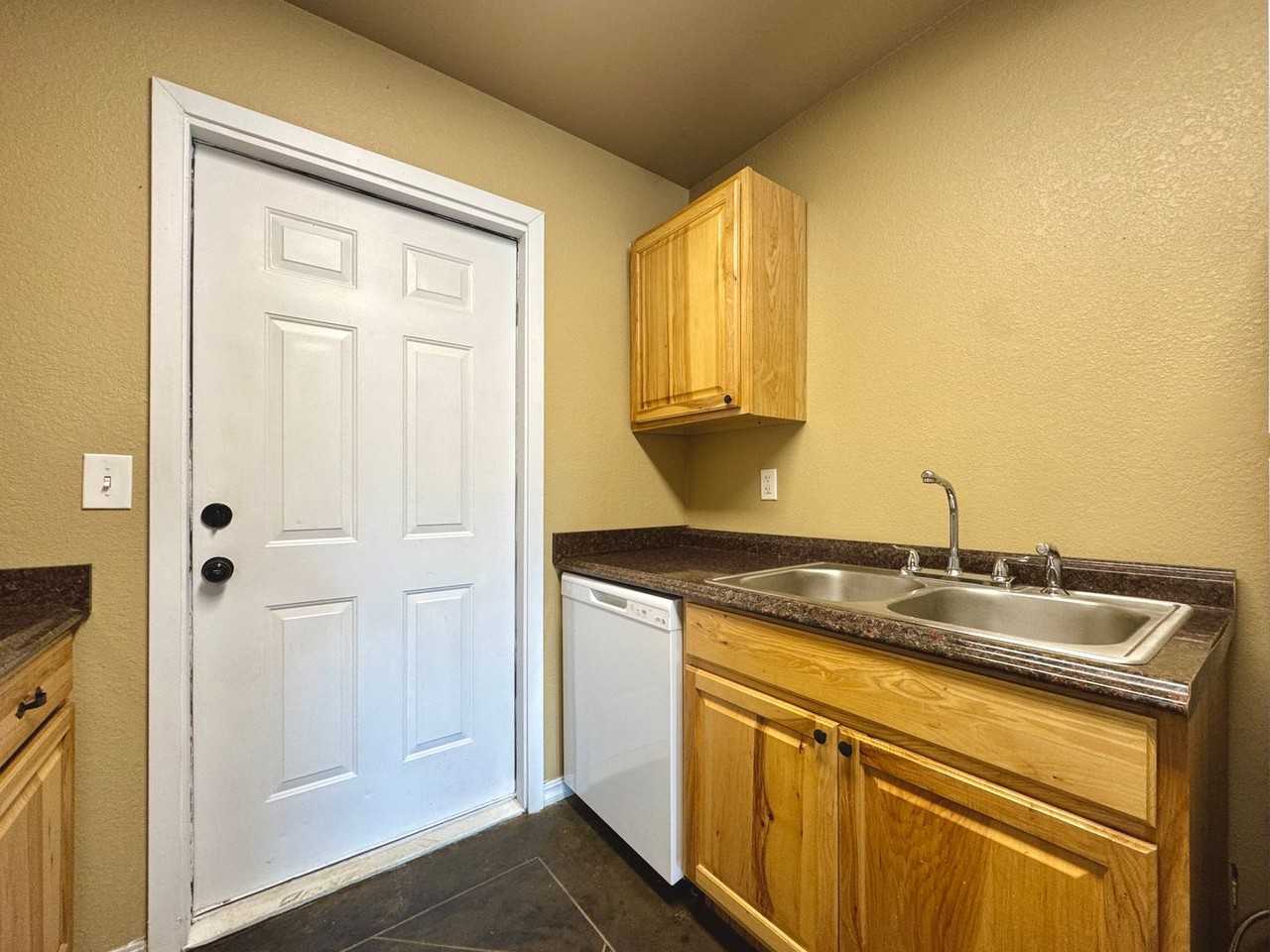 35 Gabriel Way - Photo 4 of 14