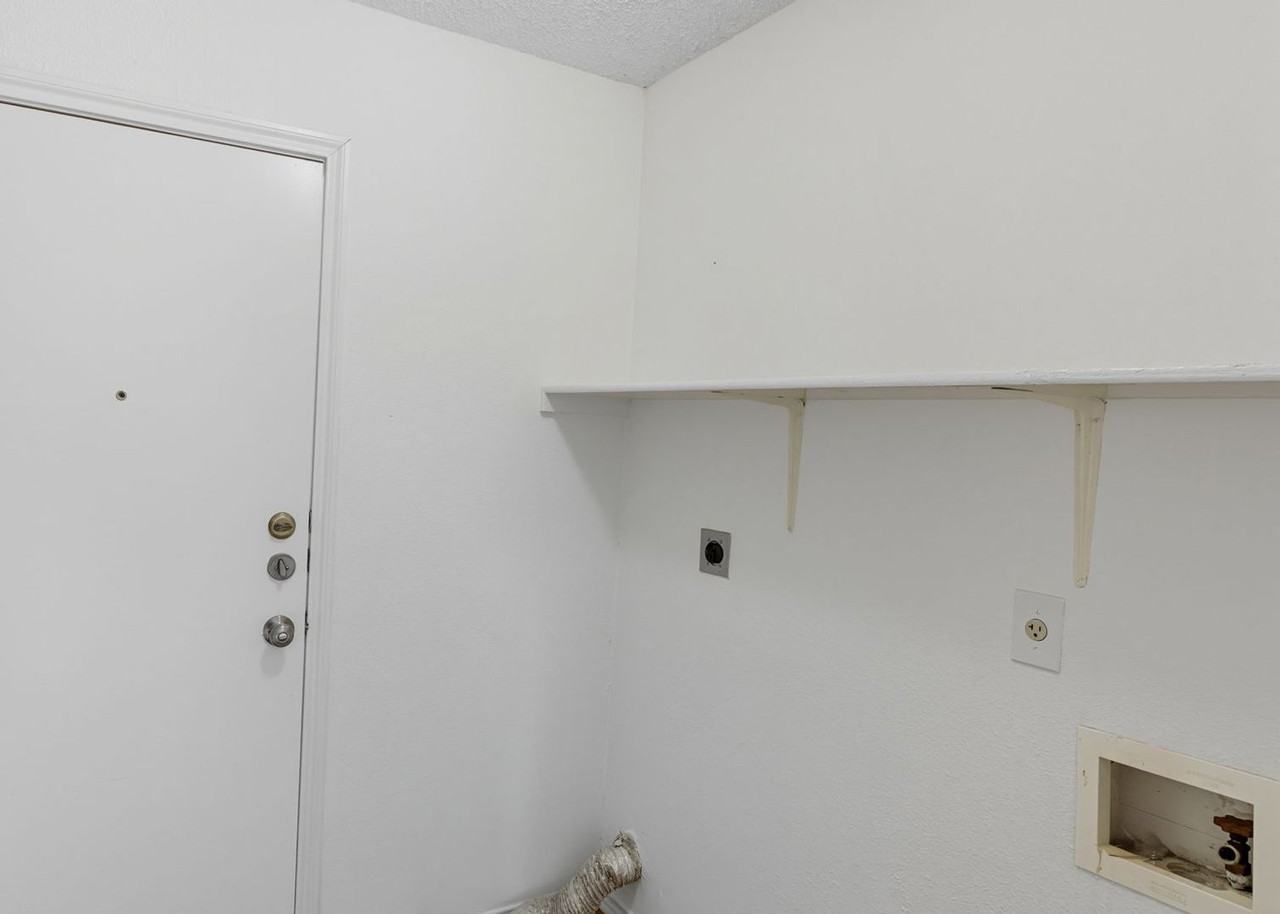 8939 Kenton Briar - Photo 6 of 26