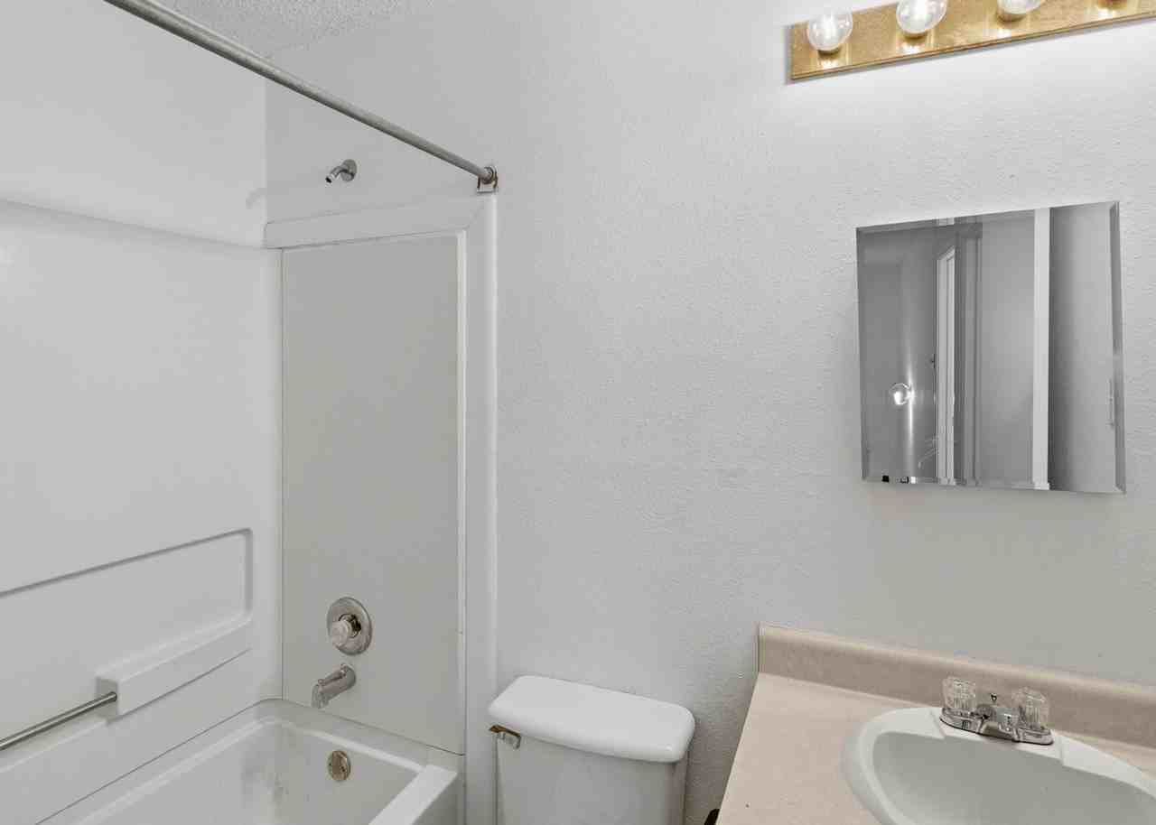 8939 Kenton Briar - Photo 7 of 26