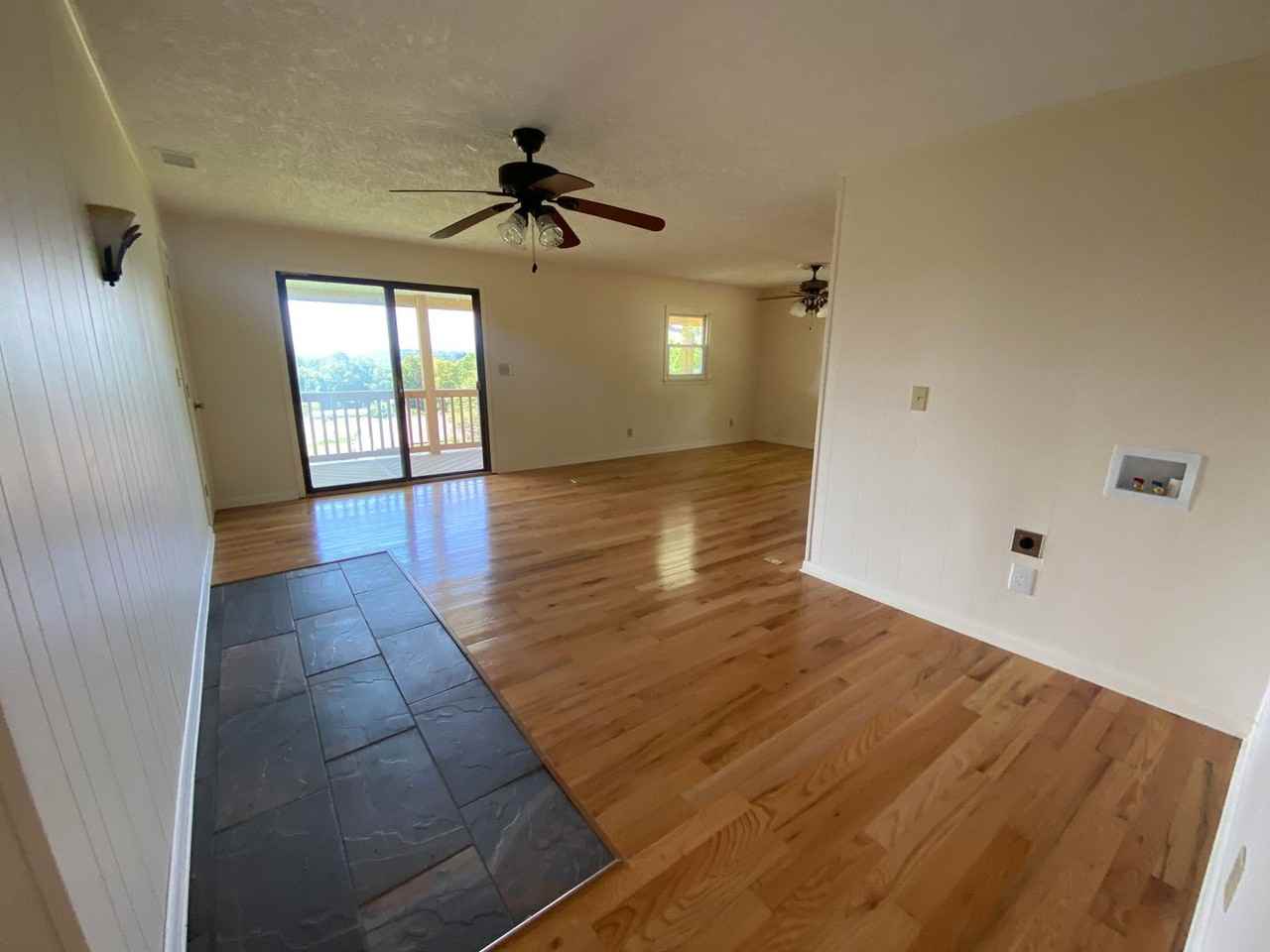 258 Wilcox Dr - Photo 5 of 14