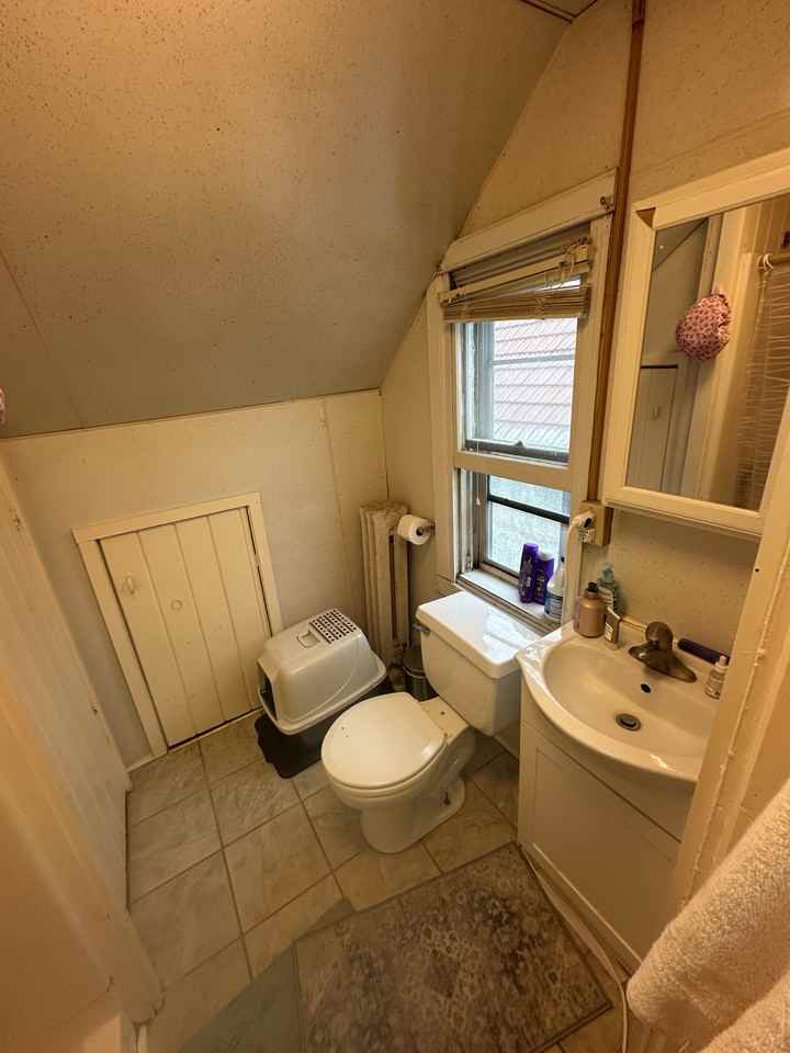 408 Stewart Ave. - Photo 4 of 13