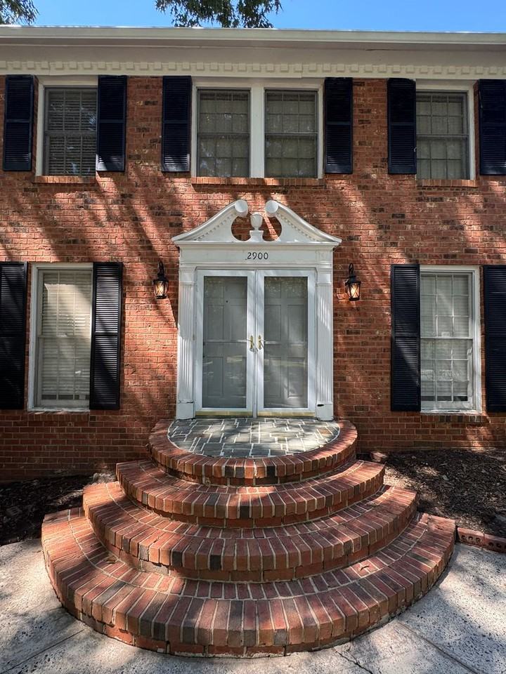 2900 Rustic Lane - Photo 2 of 18