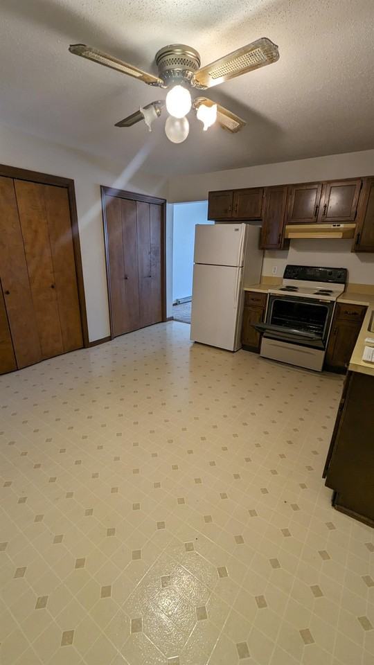 722 4th Street (new) - Photo 2 of 9