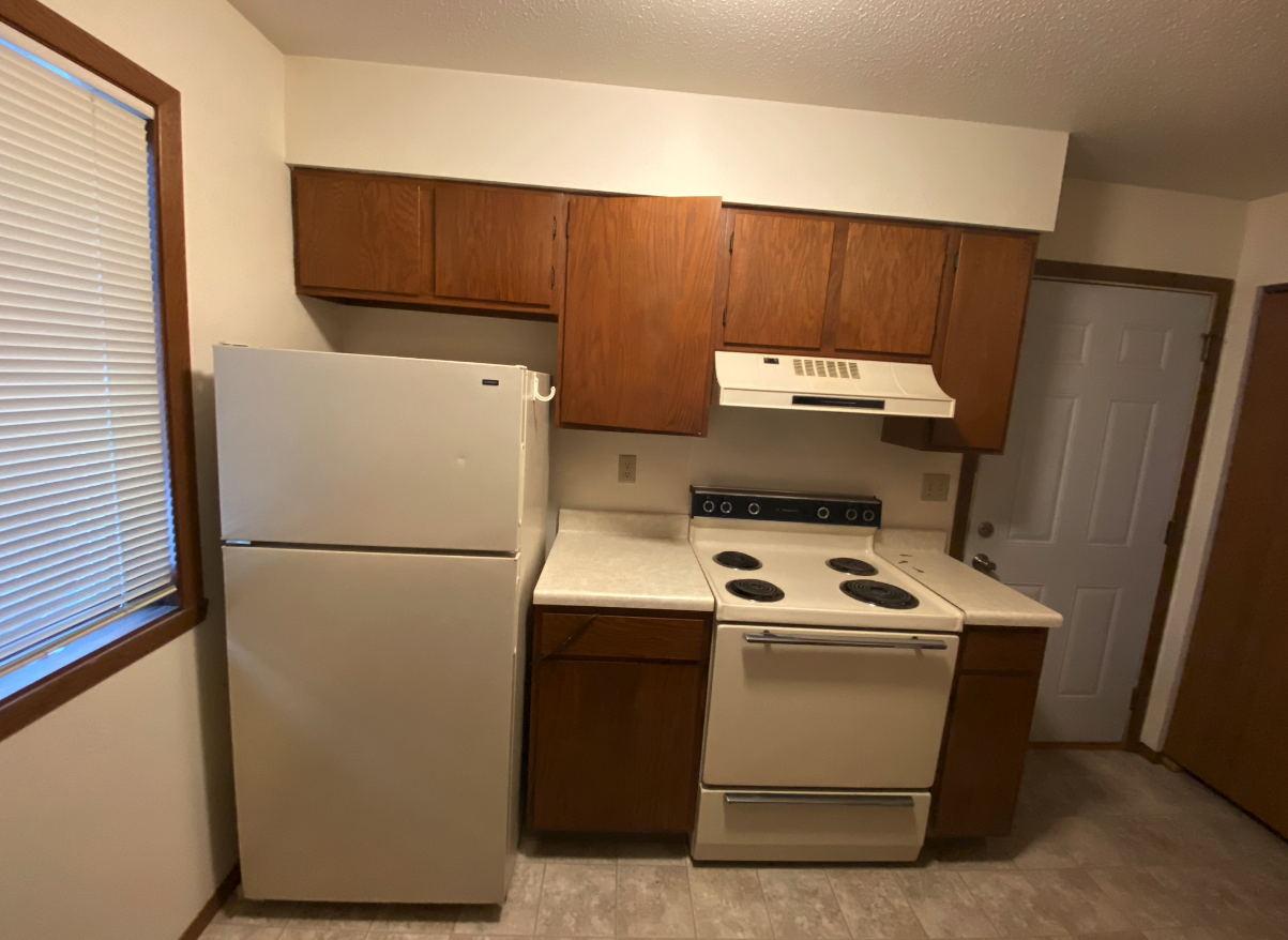 1104 North University Drive - Photo 2 of 12