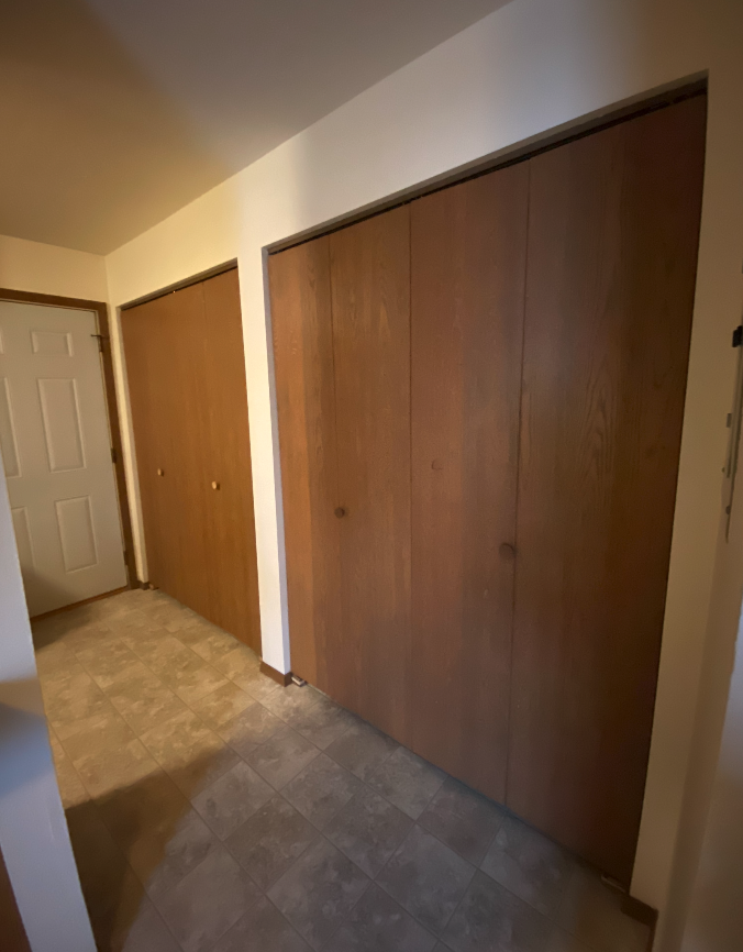 1104 North University Drive - Photo 3 of 12