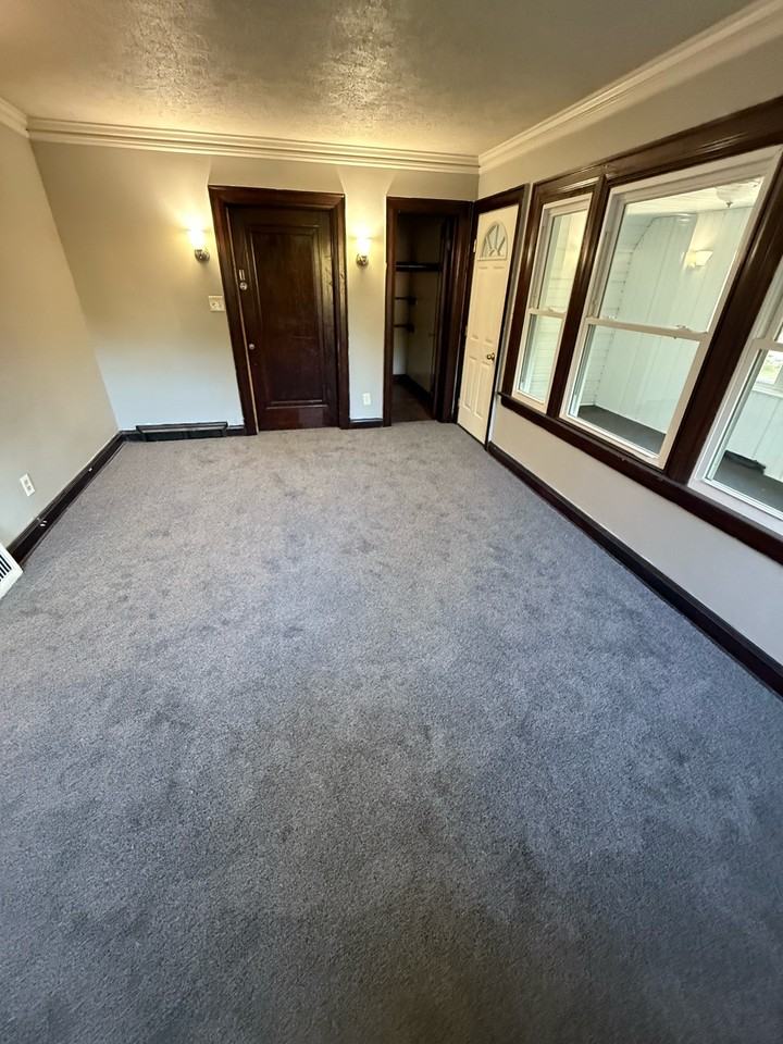 Peckham Street 918 - Photo 2 of 8