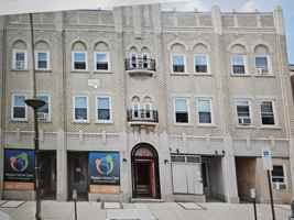 featured image of 212 N 6th St