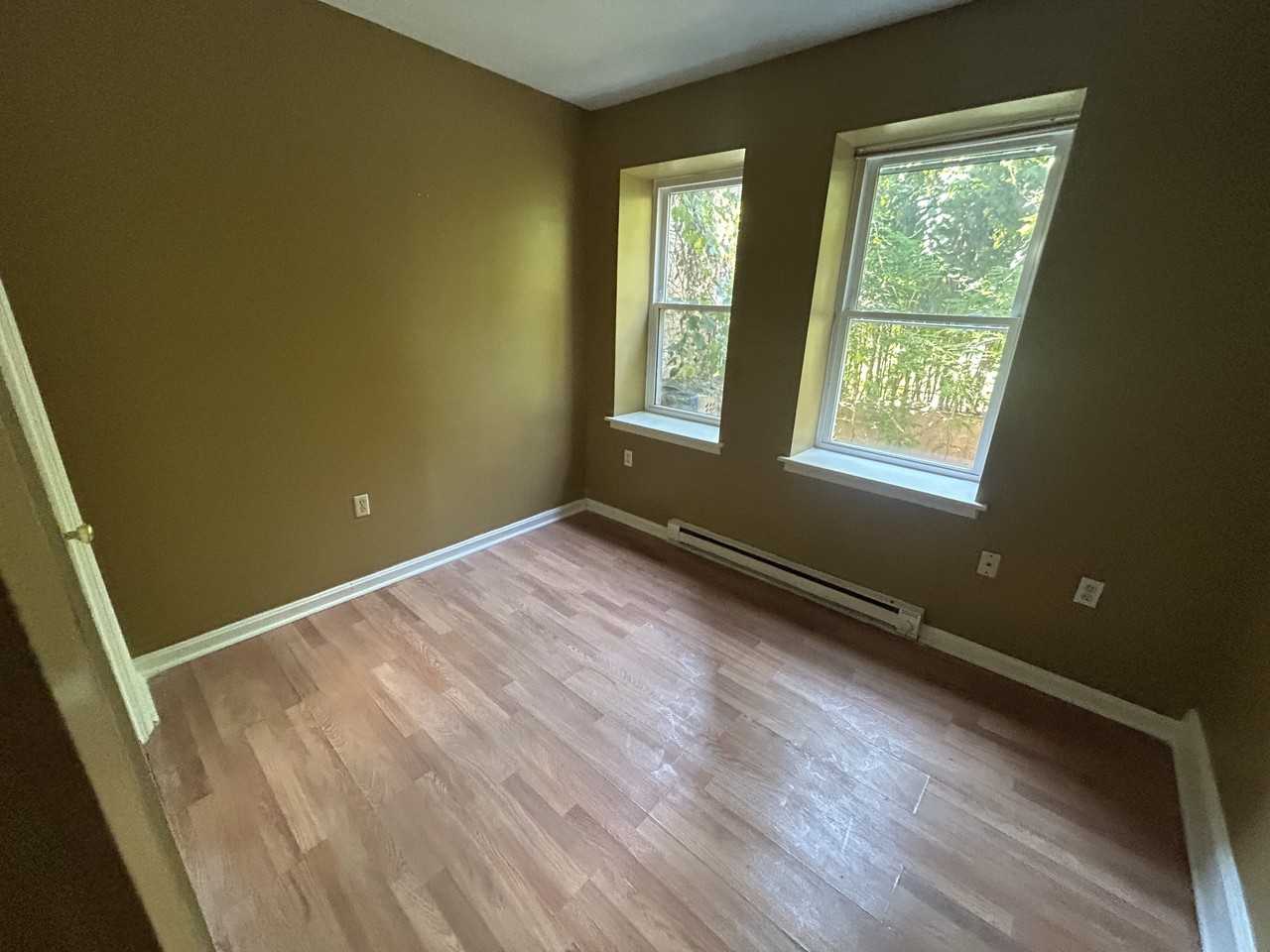 212 N 6th St - Photo 7 of 16