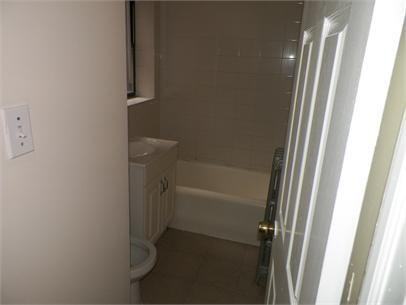 6701-03 S Parnell Ave - Photo 2 of 24