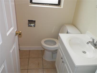 6701-03 S Parnell Ave - Photo 5 of 24