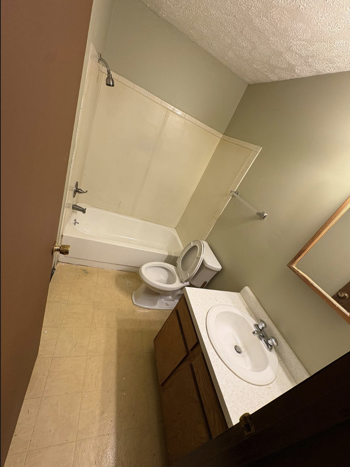 4534 Bonita Drive - Photo 5 of 46