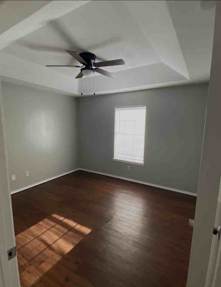 McAllen Square Apartments - Photo 4 of 11