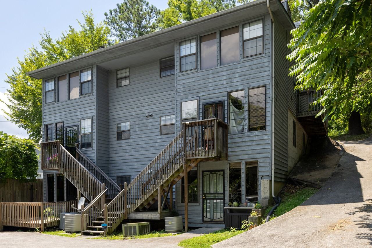 34 Woodlawn Drive (new) - Photo 2 of 32