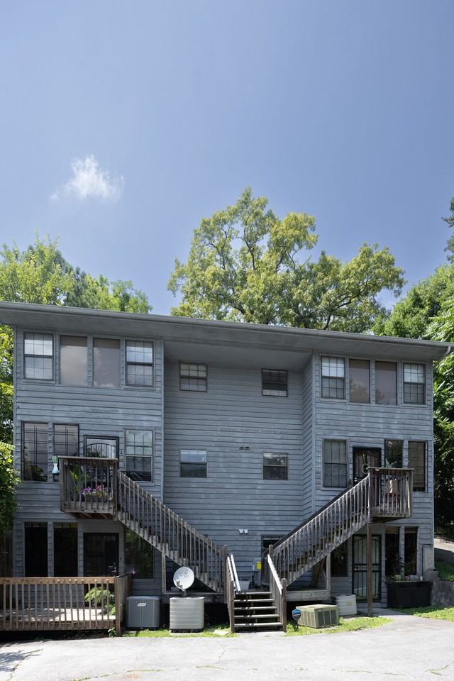 34 Woodlawn Drive (new) - Photo 3 of 32