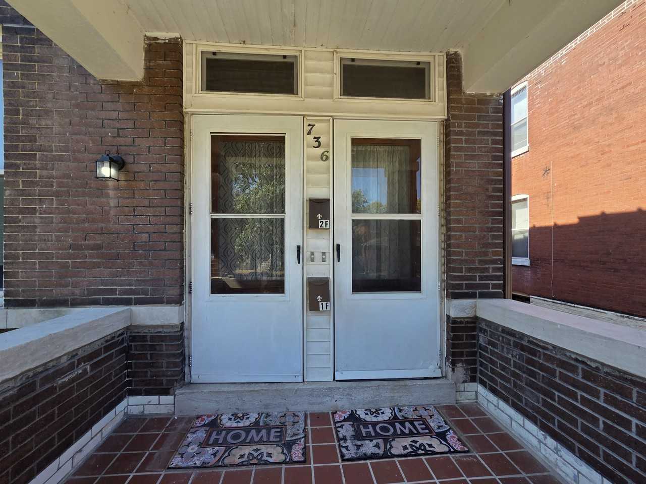 736 Dover Place - Photo 2 of 15