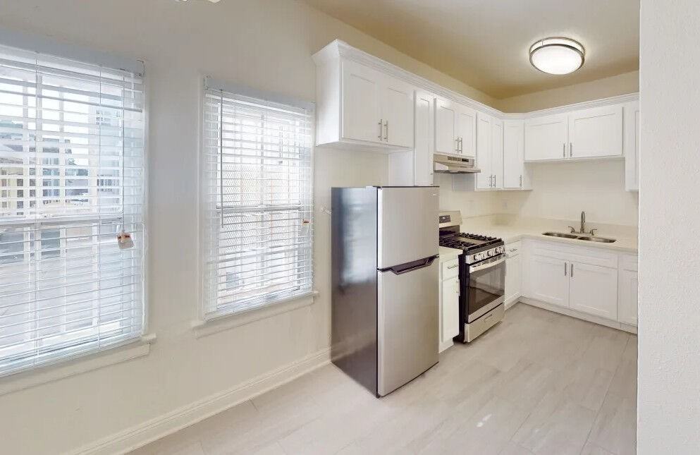 15th Street Apts - Photo 2 of 10