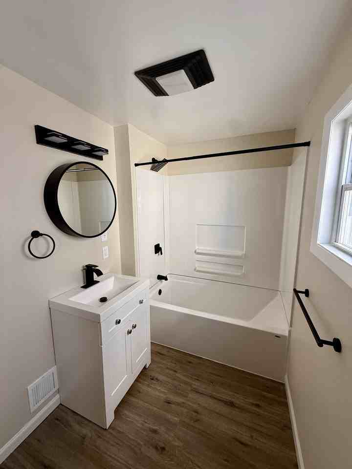 50-52 E 7th St - Photo 3 of 10