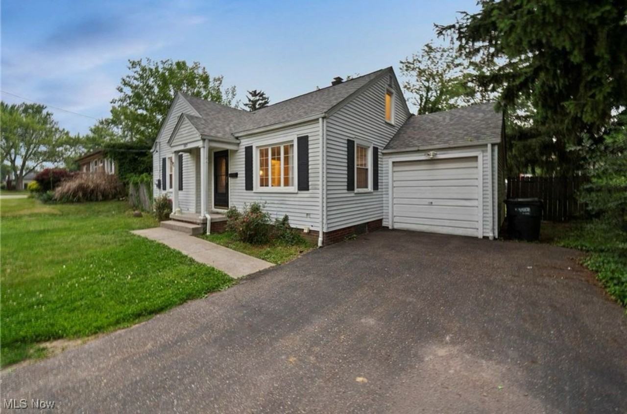 187 Everhard Rd Sw - Photo 2 of 13
