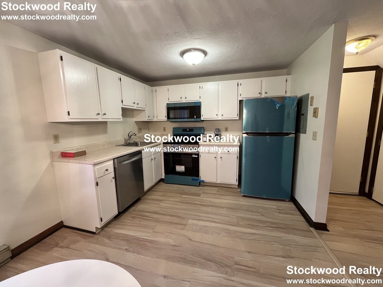53 Fairfield Park #53 - Photo 2 of 50