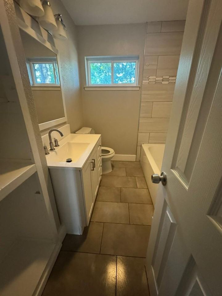 3160 Chatsworth Drive - Photo 7 of 18