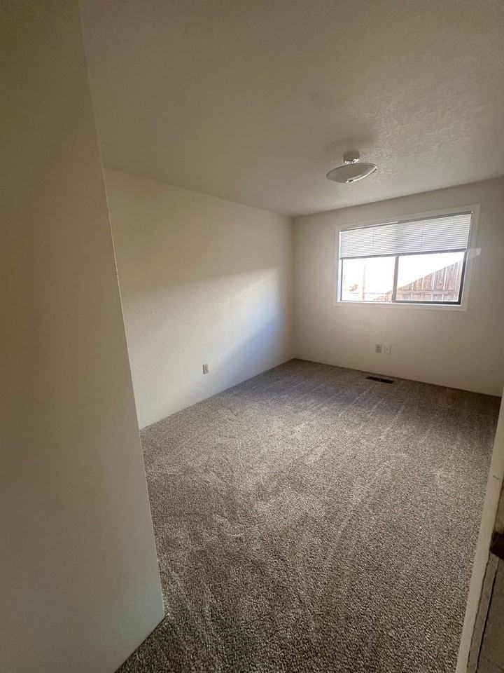 2660 Wilkshire Dr - Photo 5 of 39
